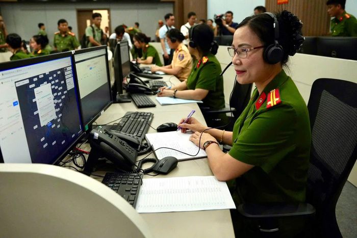 Tổ tiếp nhận, xử lý thông tin khẩn cấp Công an TPHCM tiếp nhận tin báo 24/24