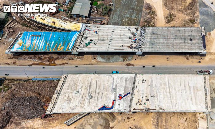Đoạn Vành đai 4 qua Hà Nội dài khoảng 58km, từ khu vực Sóc Sơn đến Thường Tín. Tại phường Yên Nghĩa, tuyến đường giao với Quốc lộ 6, thuộc khu vực triển khai dự án cải tạo, nâng cấp Quốc lộ 6 đoạn Ba La - Xuân Mai.