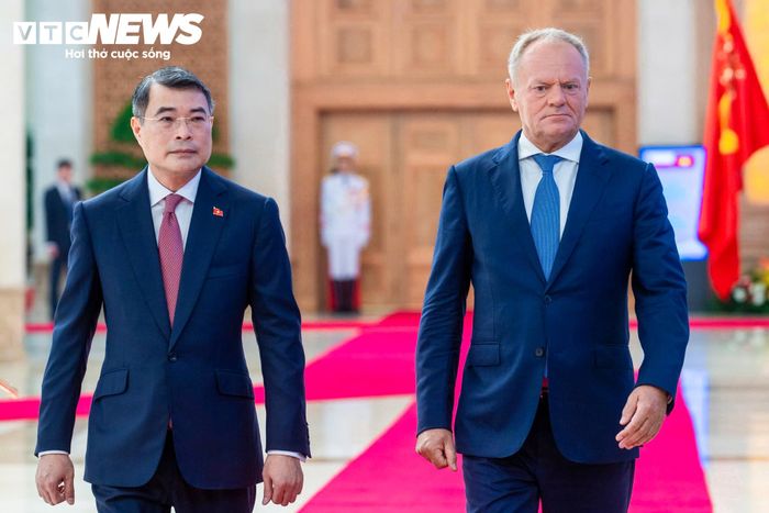 Thủ tướng Lê Minh Hưng và Thủ tướng Ba Lan Donald Tusk.
