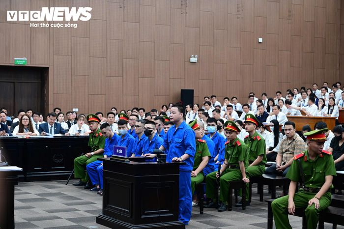 Lê Khắc Ngọ (tức Mr Hunter, SN 1990, trú tại phường Phú Diễn, Hà Nội) bị truy tố về các tội Lừa đảo chiếm đoạt tài sản và Rửa tiền. 