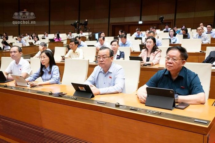 Các đại biểu Quốc hội tham dự phiên họp sáng 26-10. Ảnh: quochoi.vn