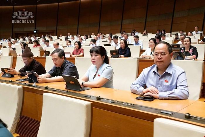 Các đại biểu Quốc hội tham dự phiên họp sáng 26-10. Ảnh: quochoi.vn