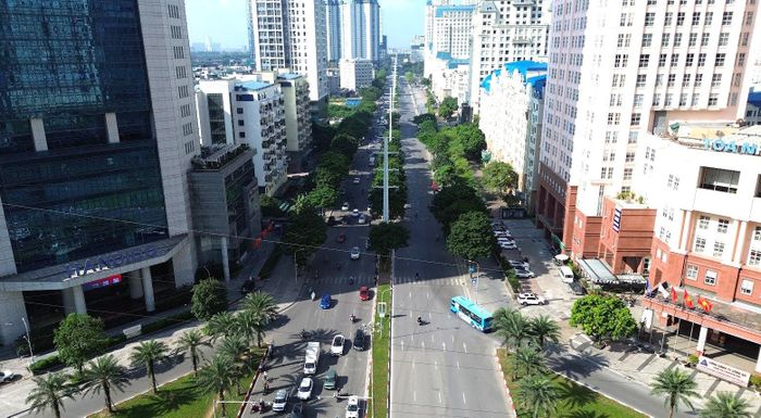 Việc đầu tư xây dựng hầm chui được kỳ vọng góp phần giảm xung đột giữa các dòng phương tiện, hạn chế ùn tắc, rút ngắn thời gian đi lại và từng bước hoàn thiện hạ tầng giao thông khu vực phía Tây Thủ đô. Ảnh: NT