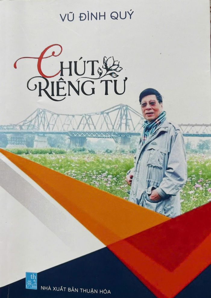 Bìa sách thơ “Chút riêng tư” của Vũ Đình Quý.