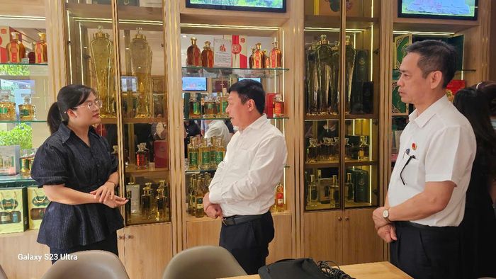 Phường Kim Liên chú trọng kết nối cơ sở kinh doanh với người tiêu dùng, gắn Cuộc vận động với chuyển đổi số và phát triển kinh tế địa phương.