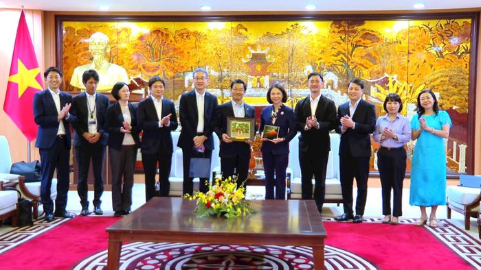 Các đại biểu tại buổi làm việc. Ảnh: Thu Hà
