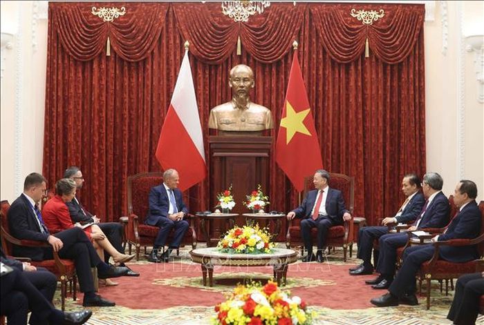Tổng Bí thư, Chủ tịch nước Tô Lâm tiếp Thủ tướng Ba Lan Donald Tusk. Ảnh: TTXVN