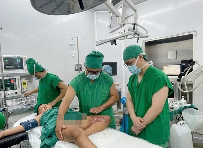 Sẹo co rút sau khi vết thương liền lại. Ảnh: BVCC
