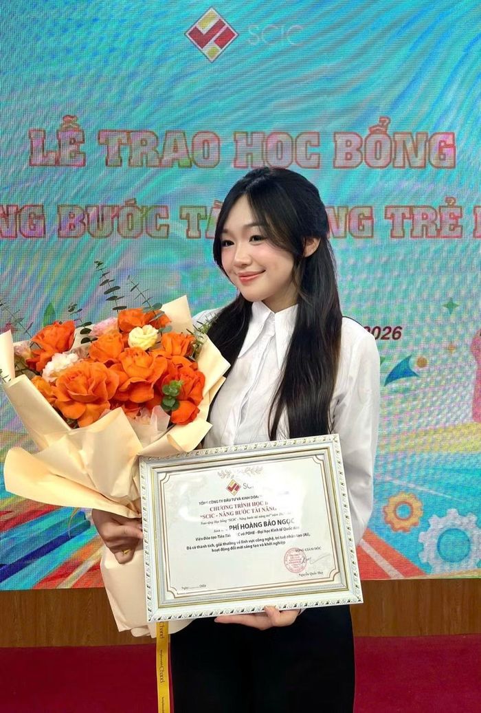 Bảo Ngọc là một trong 5 sinh viên Đại học Kinh tế Quốc dân được trao học bổng “SCIC - Nâng bước tài năng trẻ” năm 2026.