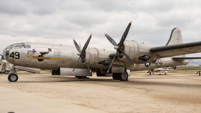 Ngày 15/6/1944, B-29 thực hiện cuộc tập kích đầu tiên vào lãnh thổ Nhật Bản, nhằm vào các nhà máy thép tại Yawata.