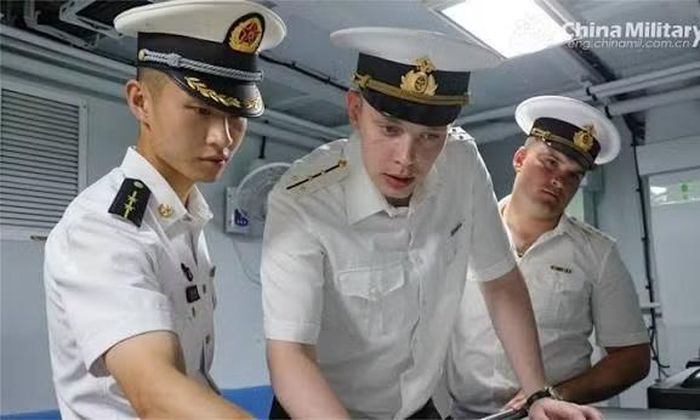 Theo các nhà phân tích, hợp tác Trung - Nga về công nghệ tàu ngầm bao gồm kỹ thuật giảm tiếng ồn, động cơ phi hạt nhân, hệ thống chỉ huy và kiểm soát tự động, tổ hợp điều khiển vũ khí, cũng như thiết kế khung thân.