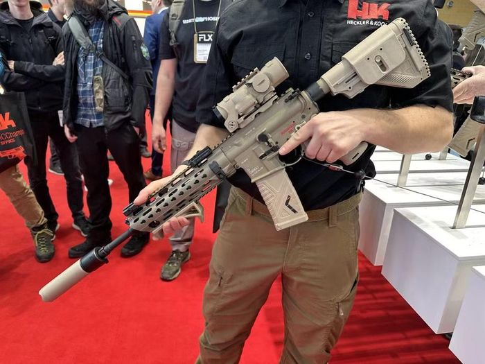 Súng trường G95 thuộc dòng HK416 của Heckler &amp; Koch và sử dụng đạn 5.56×45 mm. Quân đội Đức (Bundeswehr) đã chọn dòng súng trường này như một phần trong quá trình chuyển đổi từ khẩu G36 sang một nền tảng súng trường mới.