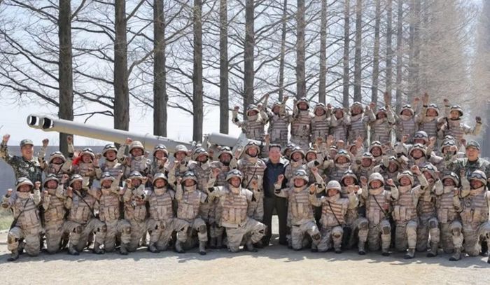 Tùy phiên bản và loại đạn, những hệ thống này có thể đạt tầm bắn khoảng 22-27 km, đủ khả năng đe dọa nhiều mục tiêu quân sự ở khu vực biên giới.