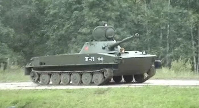 Cuộc chiến Ấn Độ - Pakistan lần thứ hai năm 1971 là một thắng lợi rực rỡ của PT-76. Vô số sông ngòi và đầm lầy ở Đông Pakistan không còn là trở ngại nữa, khi xe tăng lội nước của Quân đội Ấn Độ thường xuất hiện ở những nơi mà đối phương không hề ngờ tới.