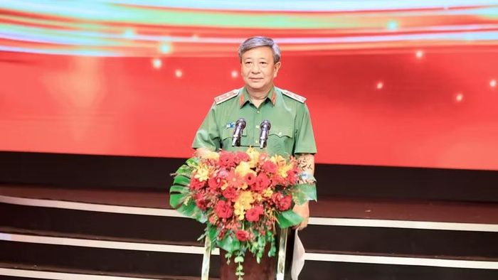 Trung tướng Đỗ Triệu Phong, Cục trưởng Cục Truyền thông Công an Nhân dân, Trưởng Ban tổ chức Liên hoan phát biểu tại lễ bế mạc