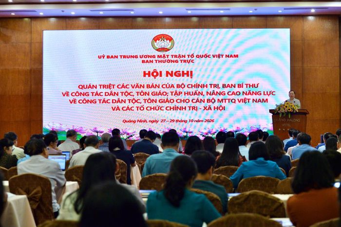 Quang cảnh hội nghị.