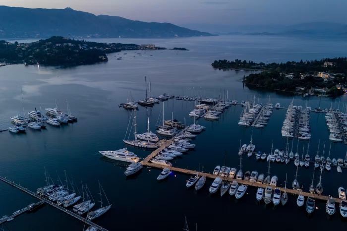  D-Marin, chủ sở hữu bến du thuyền Gouvia ở Corfu, đã được bán trong năm nay với giá hơn 1 tỷ euro. Ảnh: Alamy. 