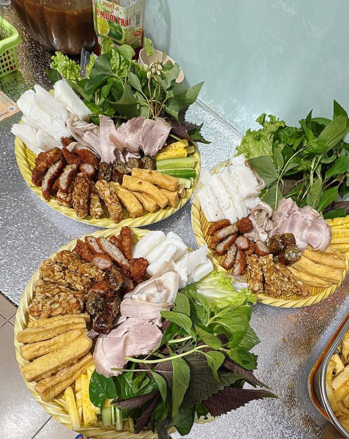 Quán ăn mở bán từ năm 2016. Ảnh: Heo Bông.