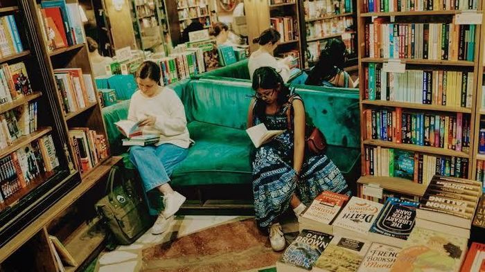 “Những hiệu sách thực sự xuất sắc còn tìm kiếm các tác phẩm ít nổi tiếng hơn của những nhà văn quen thuộc, đồng thời dành chỗ cho những tác giả chưa được nhiều người biết đến. Ảnh: The Economist.