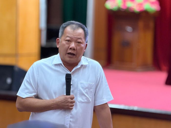  PGS.TS Dương Đức Hùng, Giám đốc Bệnh viện Hữu nghị Việt Đức, nhấn mạnh không thể chỉ dựa vào sự tự nguyện của trẻ để hiến tạng. 