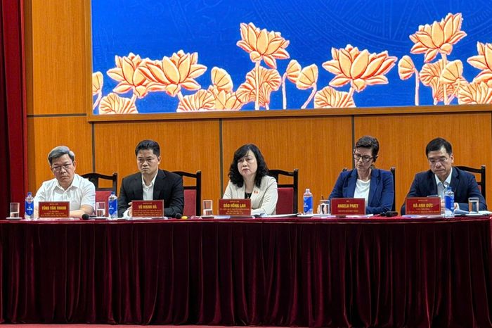 Bộ Y tế tổ chức Họp báo cung cấp thông tin cho báo chí về dự án Luật hiến, lấy, ghép mô, bộ phận cơ thể người và hiến, lấy xác (sửa đổi) chiều 27/10. Ảnh: TD.