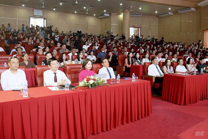 Các đại biểu tham dự Lễ tổng kết, trao giải.