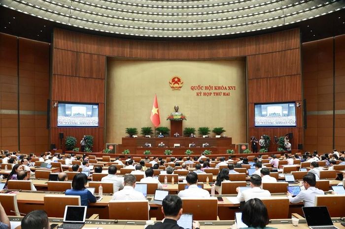 Quốc hội thảo luận ở hội trường về dự thảo Bộ luật Hình sự (sửa đổi) và dự thảo Nghị quyết của Quốc hội về việc thi hành Bộ luật Hình sự (sửa đổi)