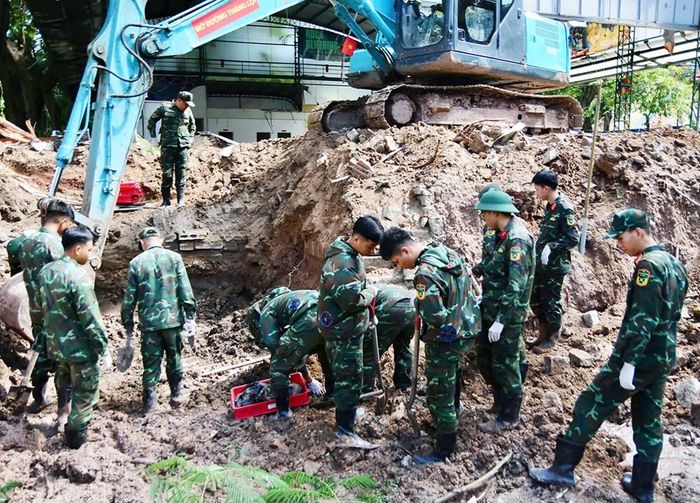 Bộ Tư lệnh TP.HCM huy động nhiều phương tiện để đảm bảo tiến độ thực hiện nhiệm vụ