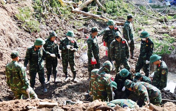Kết quả tìm kiếm trong ngày 27.10, các lực lượng đã phát hiện, quy tập được thêm 04 hài cốt liệt sĩ