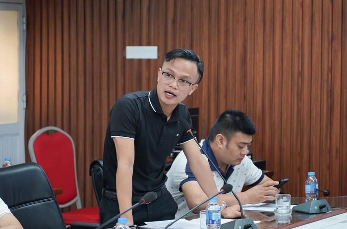 Các đại diện cơ quan thông tấn, báo chí trao đổi tại buổi họp Ban Tổ chức Giải Pickleball Xây dựng 2026