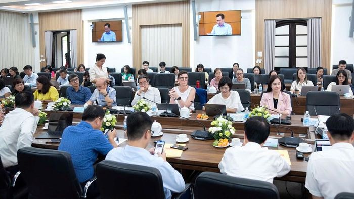 Quang cảnh toạ đàm