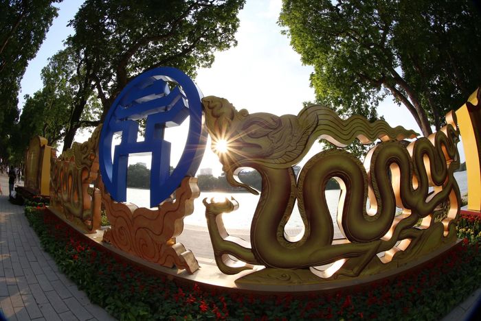 Biểu trưng chào mừng 1010 năm Thăng Long - Hà Nội. Ảnh: Hoàng Hiếu - TTXVN