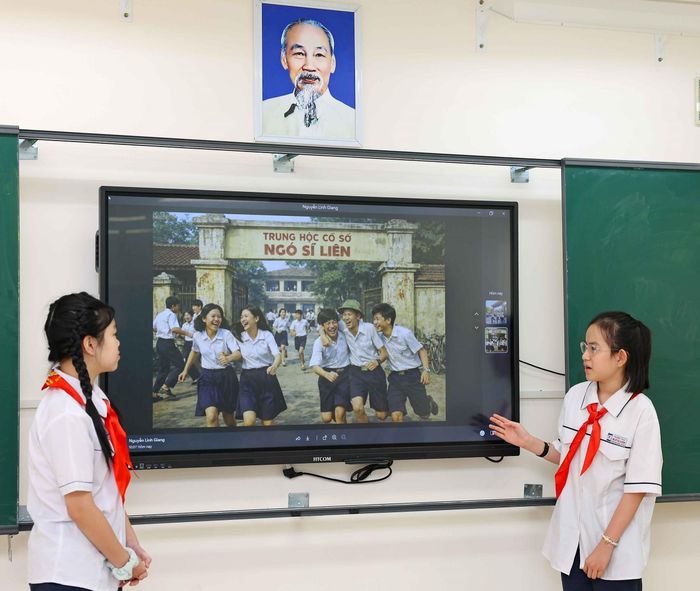 Học sinh Hà Nội ứng dụng AI trong sáng tạo hình ảnh và thiết kế lắp ghép robot