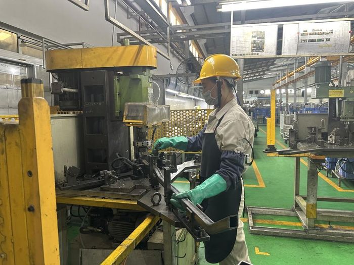 Công ty TNHH Công nghiệp Chính xác Việt Nam 1, khu công nghiệp Bá Thiện 2 chuyên sản xuất và gia công linh kiện ô tô, xe máy và thiết bị công nghiệp. Ảnh: Nguyễn Thảo - TTXVN