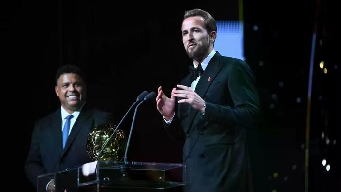 Harry Kane giành Quả bóng vàng 2026 sau mùa giải bùng nổ cùng Bayern Munich. (Ảnh: Ballondor.com)