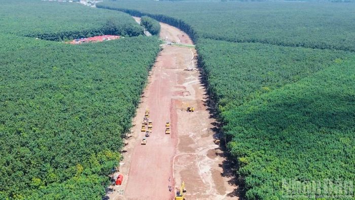 Ba dự án đường ĐT có tổng chiều dài hơn 111km, với tổng mức đầu tư gần 12 nghìn tỷ đồng. (Ảnh: THIÊN VƯƠNG)