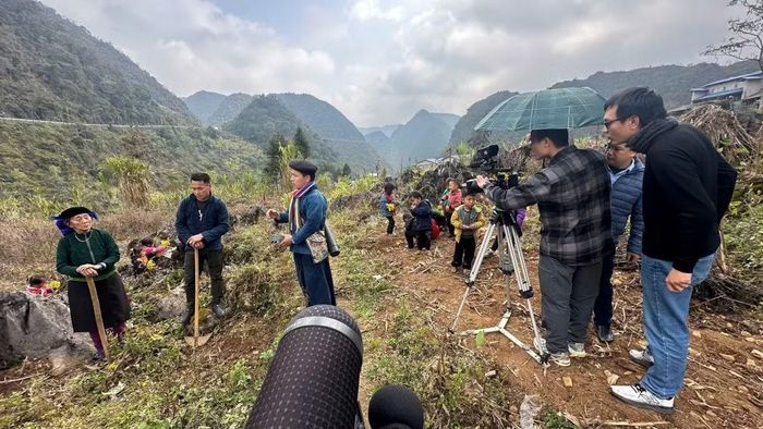 Tác nghiệp ở vùng sâu, vùng xa.