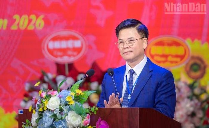  Đồng chí Vũ Văn Thượng, Giám đốc Báo và Phát thanh, Truyền hình Điện Biên được tín nhiệm bầu giữ chức Chủ tịch Hội Nhà báo tỉnh Điện Biên khóa VIII. 