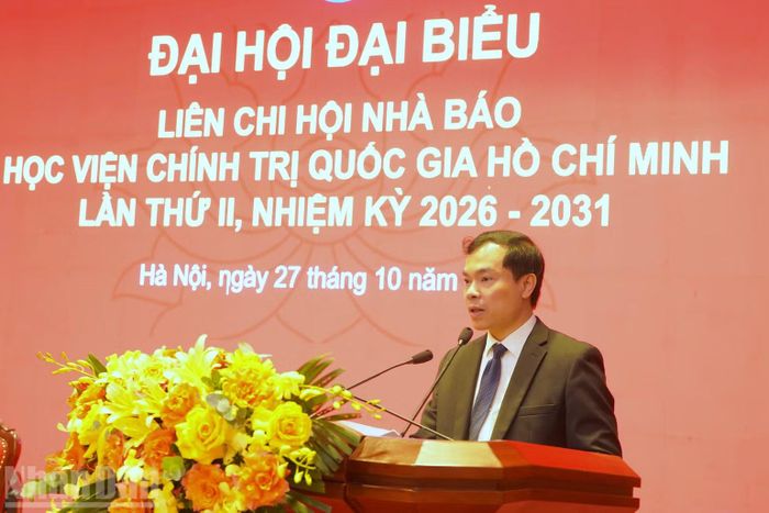 Đồng chí Nguyễn Mạnh Hùng phát biểu tại Đại hội. (Ảnh: HẢI ĐĂNG)