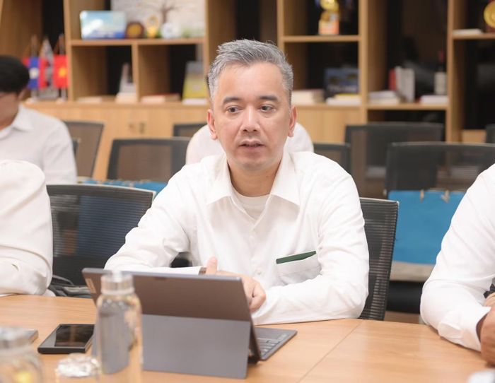 Ông Minaxay Philavong, Giám đốc Trung tâm Internet quốc gia Lào (LANIC) tại buổi làm việc. (Ảnh: NEAC)
