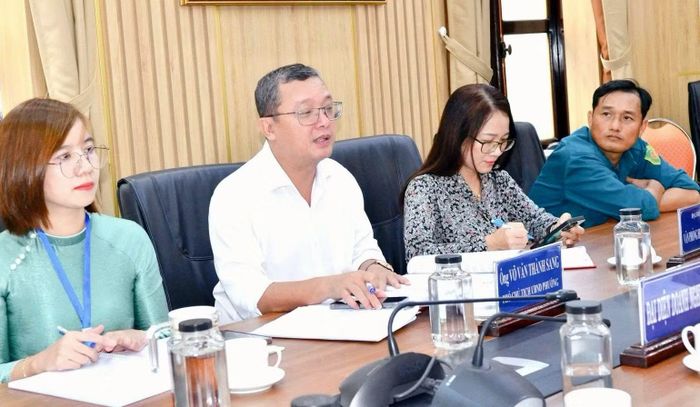 Chính quyền phường Vũng Tàu tiếp doanh nghiệp để vận động bàn giao nhà đất theo các quyết định của tòa án và chỉ đạo của Ủy ban nhân dân Thành phố Hồ Chí Minh. (Ảnh: LÊ ĐÌNH THÌN)
