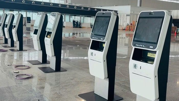 Khu vực làm thủ tục hiện đại tại sân bay Long Thành. (Ảnh: THIÊN VƯƠNG)