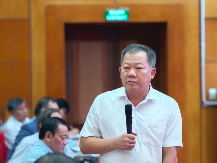 Phó Giáo sư, Tiến sĩ Dương Đức Hùng, Giám đốc Bệnh viện Hữu nghị Việt Đức chia sẻ tại buổi họp báo.