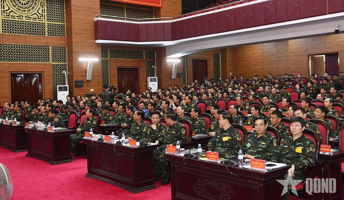 Quang cảnh khai mạc. 
