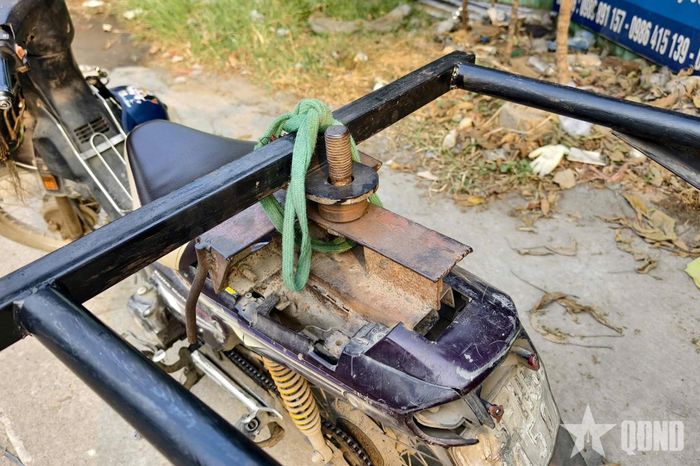 Các Phương tiện cũ được cải tạo để kéo theo xe khác.
