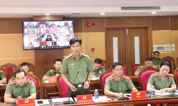 Đại tá Trần Minh Nguyên- Phó Giám đốc Công an TP phát biểu tại hội nghị
