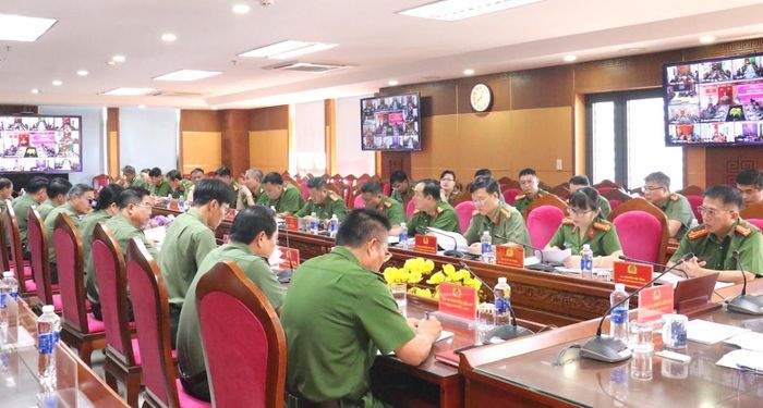 Tham dự có các đồng chí trong Ban Giám đốc Công an TP, lãnh đạo các đơn vị nghiệp vụ Công an TP