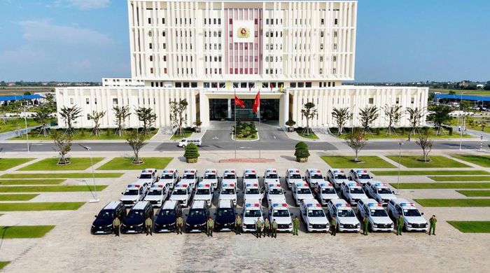 Công an TP Huế bổ sung 33 ô tô phục vụ nhiệm vụ bảo đảm an ninh trật tự.