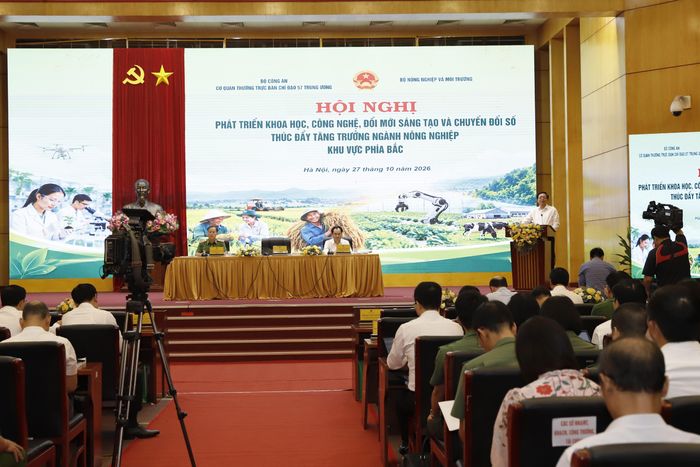  Phó Thủ tướng Hồ Quốc Dũng phát biểu chỉ đạo hội nghị, trưa 27-10. Ảnh: KHƯƠNG TRUNG 