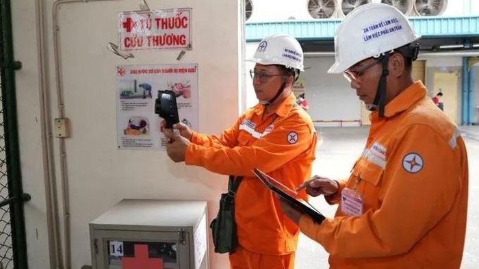 Chính phủ yêu cầu giảm giá bán lẻ điện bình quân, áp dụng từ ngày 1-11-2026 đến hết ngày 31-3-2027. Ảnh minh họa